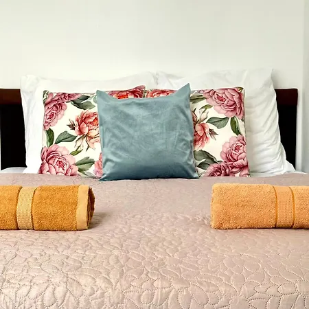 Basilica Panorama Grand 3br 10 Guests شقة *