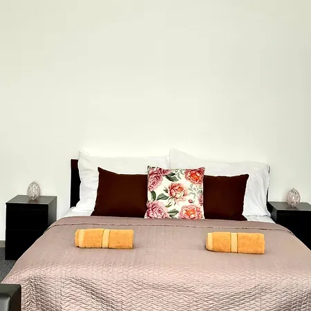 Basilica Panorama Grand 3br 10 Guests * بودابست