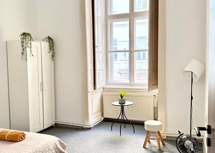 Basilica Panorama Grand Suite 3Br 10 Guests Budapest